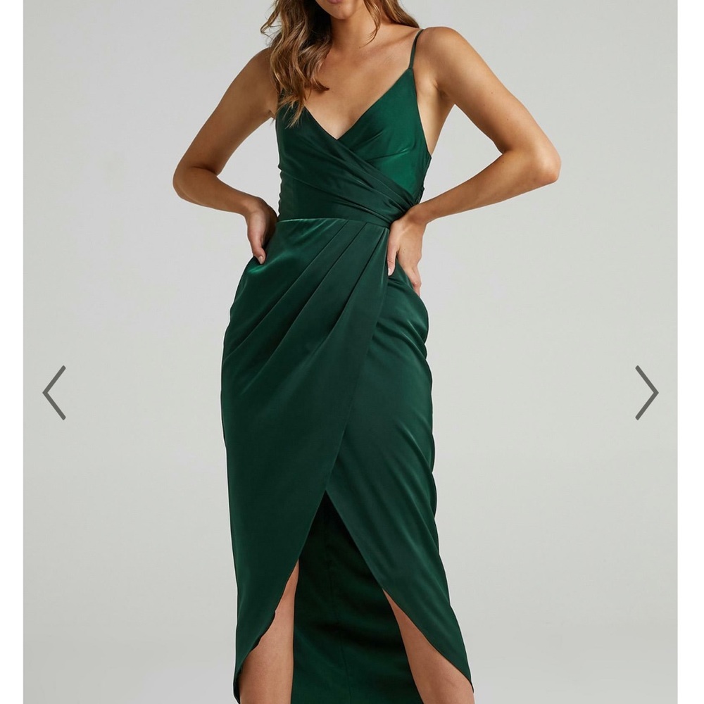 Emerald dress - Picture 4 of 16